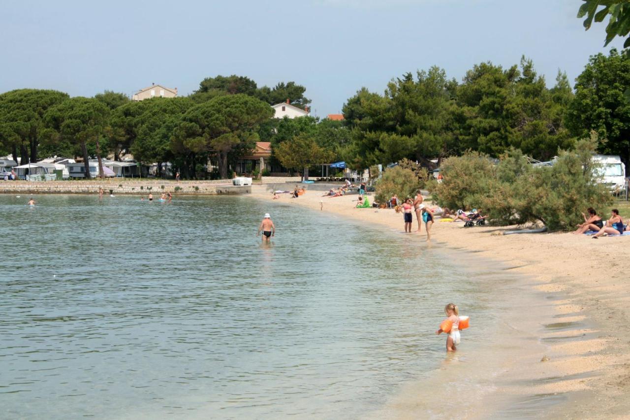Apartments With A Swimming Pool Banjol, Rab - 11382 Ngoại thất bức ảnh